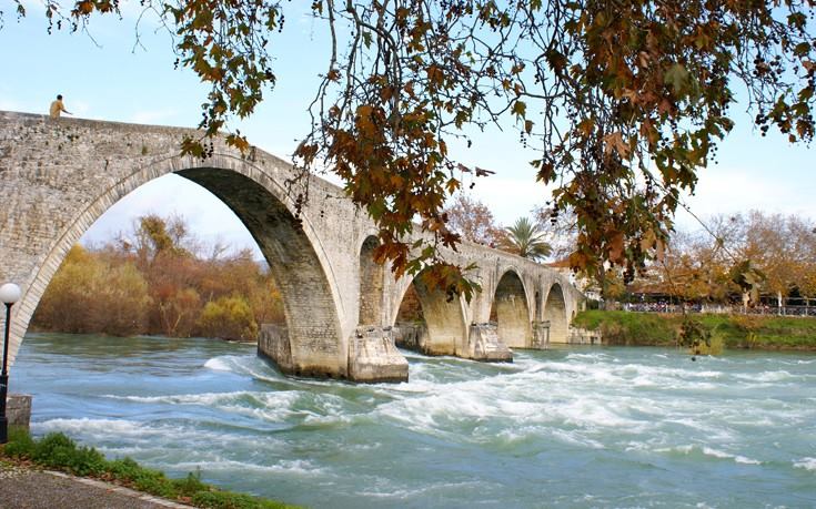 Read more about the article Čudesni kameni mostovi Grčke