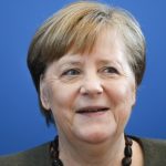 Merkel zove vatrogasca i on joj spušta slušalicu misleći da je farsa