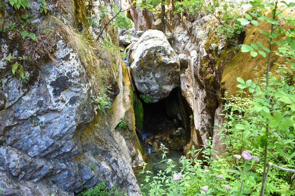 Crna Pećina Evritanija